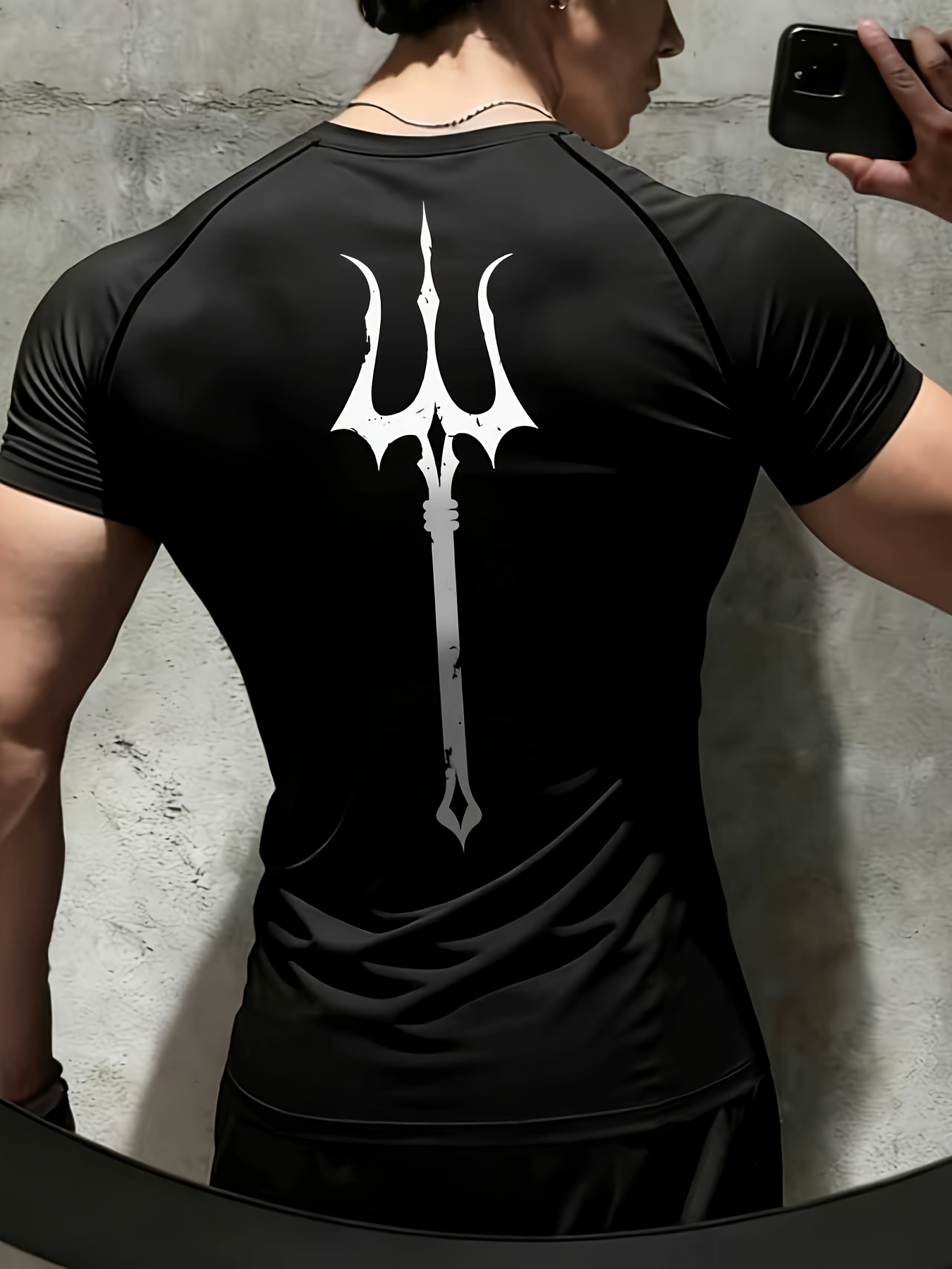Custom Men's Lightweight Summer/Spring Outdoor Fitness Compression T-Shirt Quick Dry Breathable Sweat Wicking For Running Daily