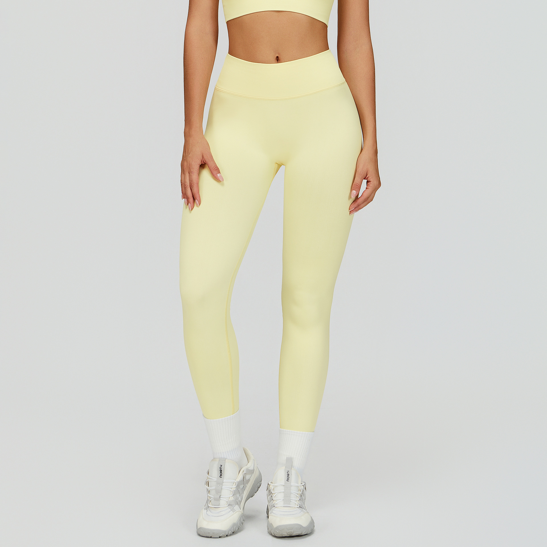 Custom Women Seamless V Back Yoga Leggings Wholesale Supplier Peach Butt Lifting Slim Fit Quick Dry Sports Workout Pants