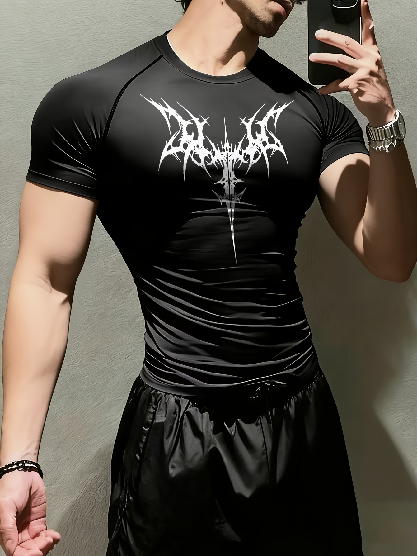 Custom Men's Lightweight Summer/Spring Outdoor Fitness Compression T-Shirt Quick Dry Breathable Sweat Wicking For Running Daily